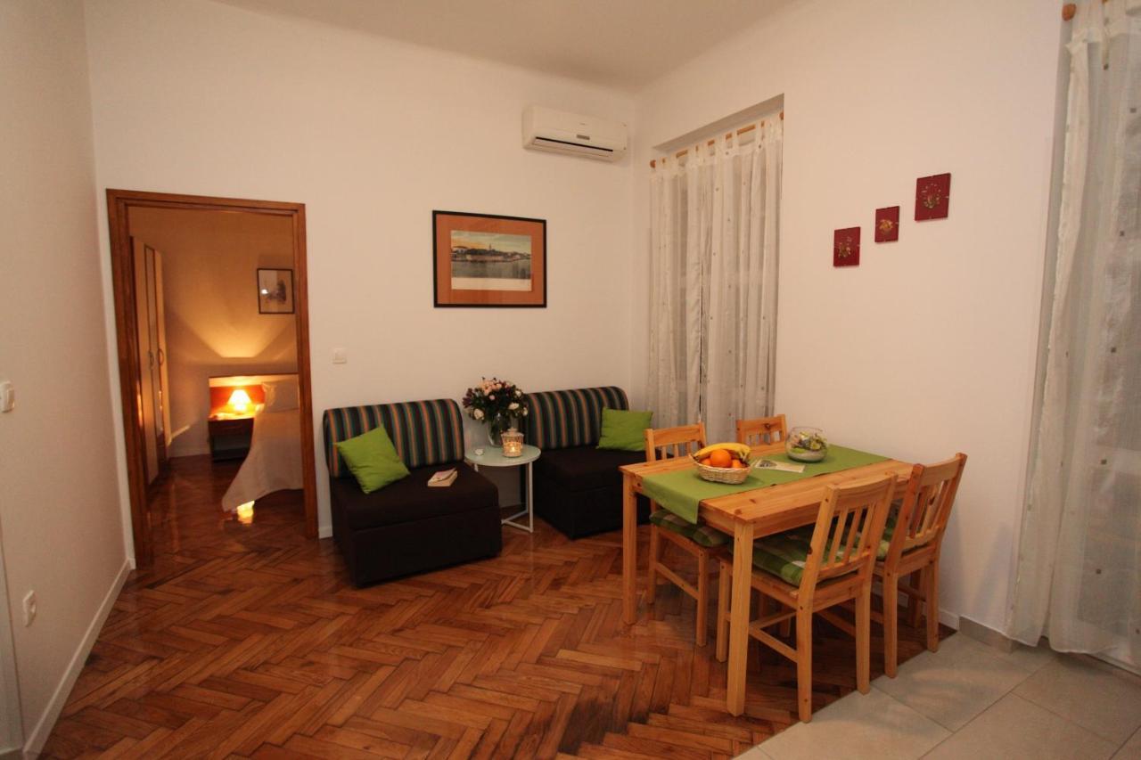 Vincent Apt. In Old Town Centre Zadar Rum bild